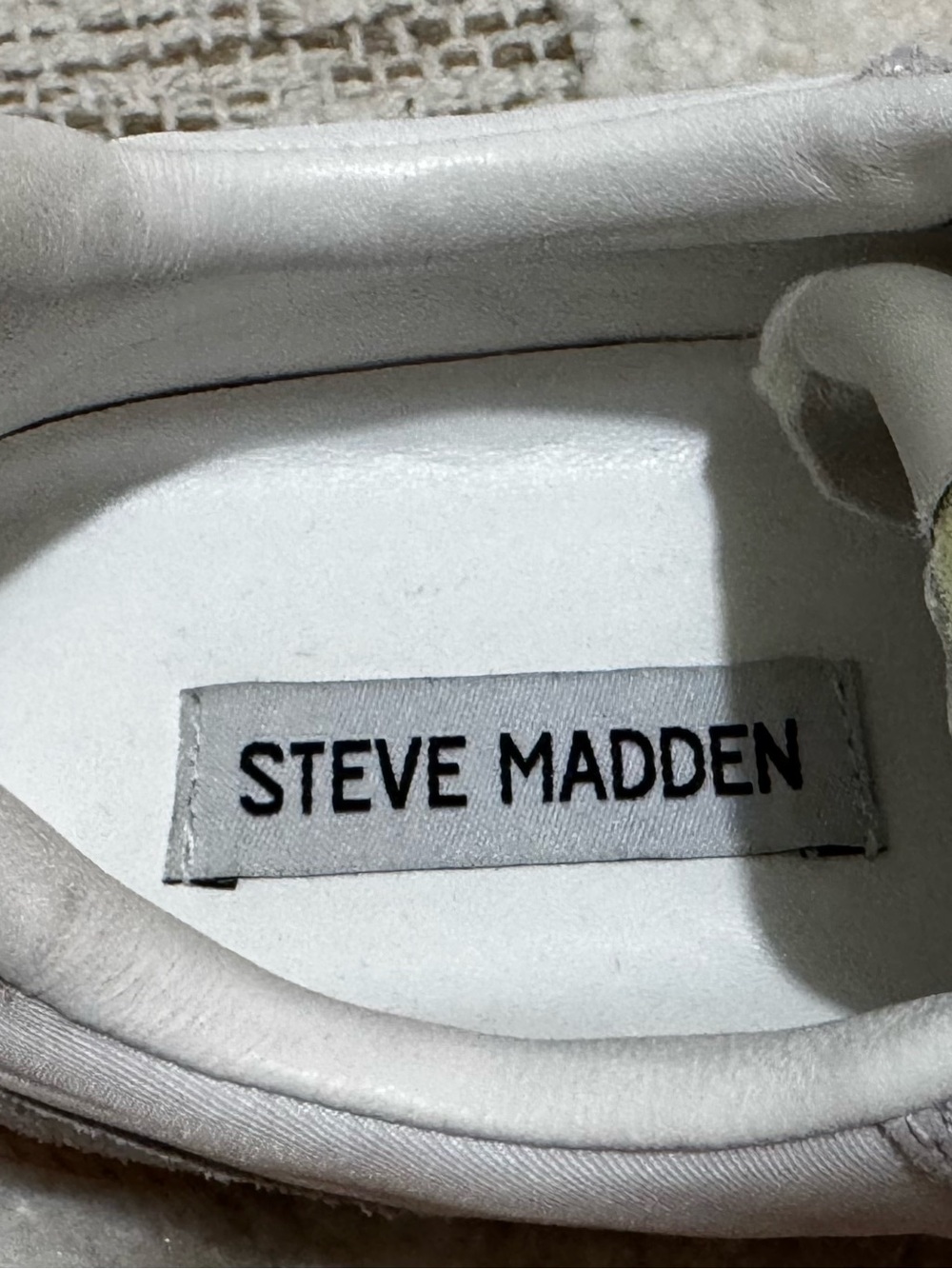 Steve Madden Duo Sneakers White Gray Suede Gum Sole Lace Up Shoes Size 7 - Picture 3 of 5